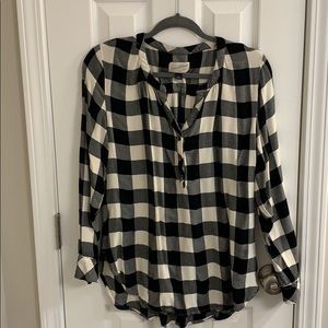 Universal Thread Large black and white plaid